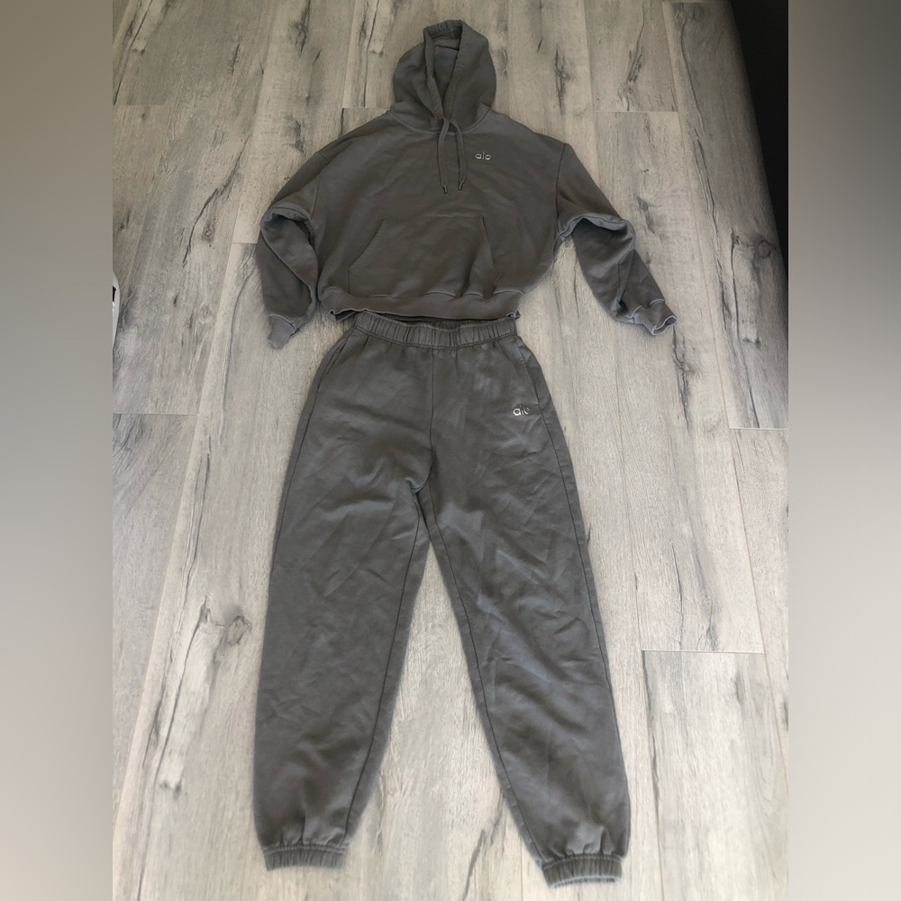 ALO Yoga Jogger Sweatpants and Hoodie Set